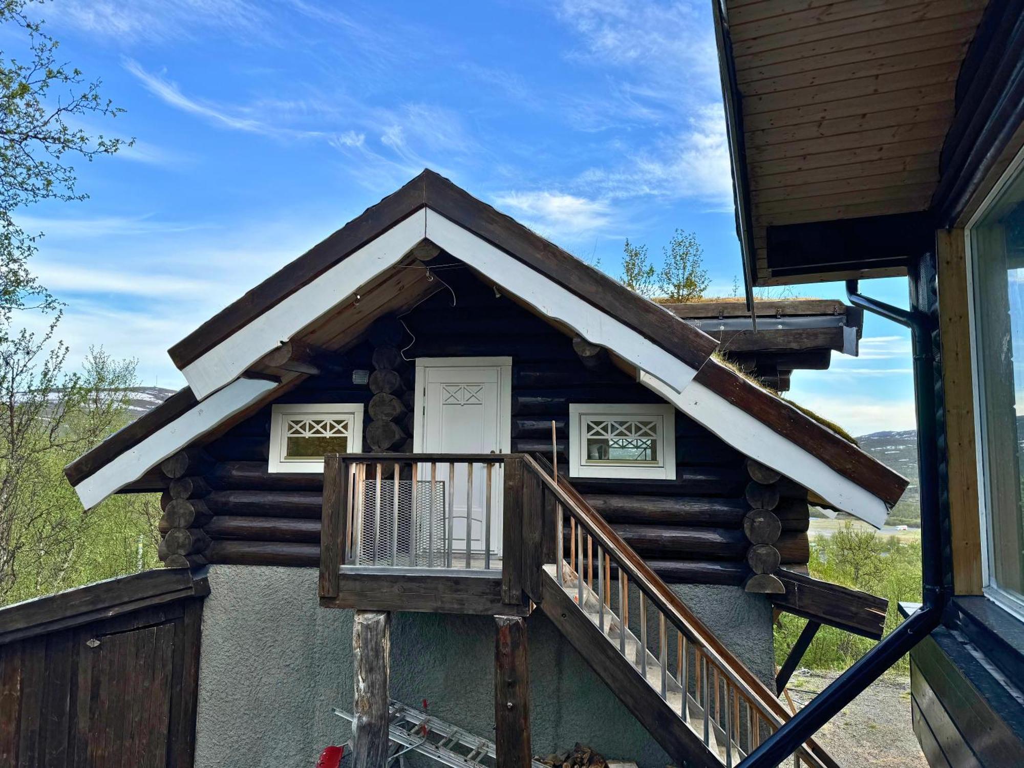 Unique Arctic Timber Cabin Skaidi Exterior photo